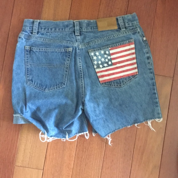 Tommy Hilfiger shorts - Picture 1 of 2